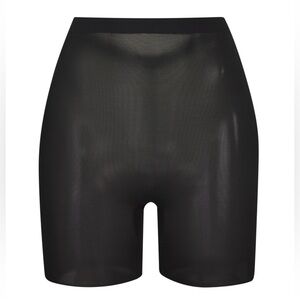 Skims Sheer Sculpt Low Back Short